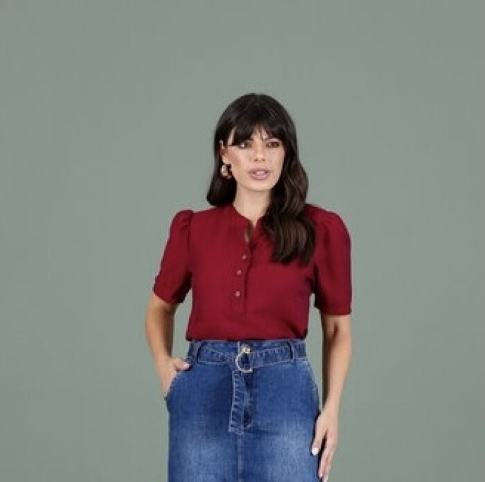 Blusa Botão De Coco E Manga 3/4 Franzida